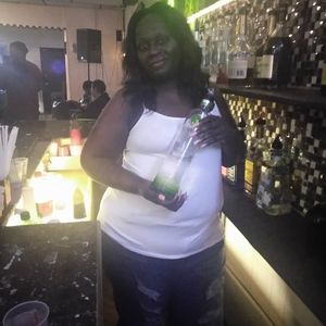 Meet your Posher, Gloria